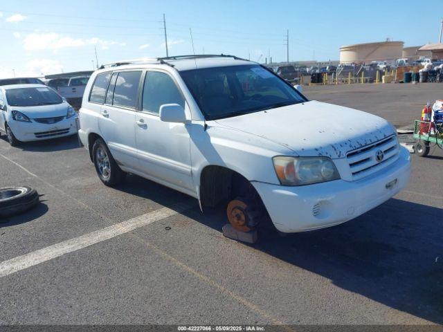  Salvage Toyota Highlander