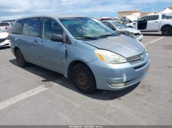  Salvage Toyota Sienna