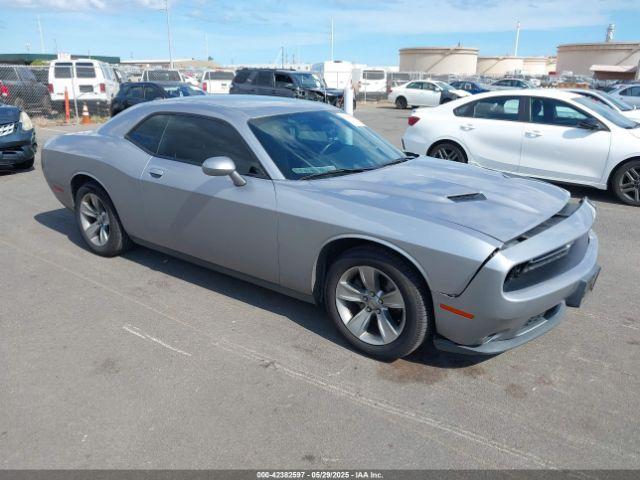  Salvage Dodge Challenger
