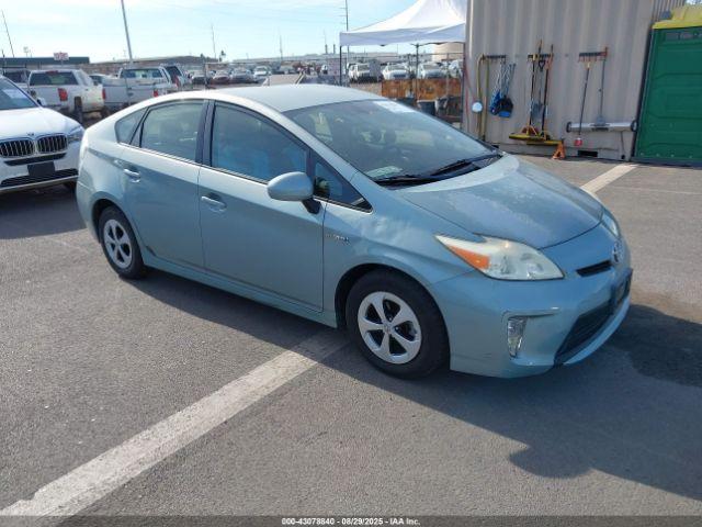  Salvage Toyota Prius