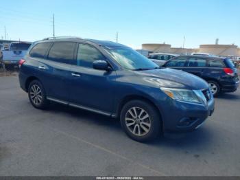  Salvage Nissan Pathfinder