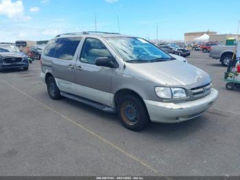  Salvage Toyota Sienna