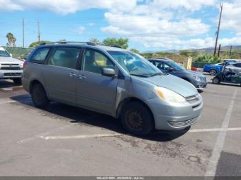  Salvage Toyota Sienna