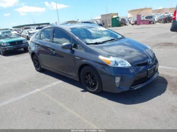  Salvage Toyota Prius