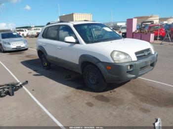  Salvage Hyundai TUCSON