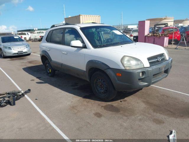  Salvage Hyundai TUCSON