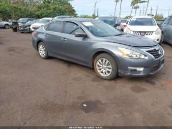  Salvage Nissan Altima