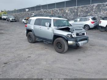  Salvage Toyota FJ Cruiser