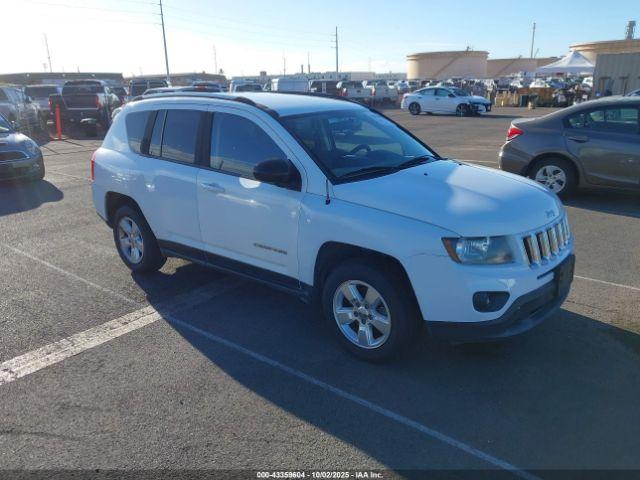  Salvage Jeep Compass