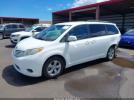 Toyota Sienna Image 16