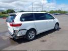 Toyota Sienna Image 14