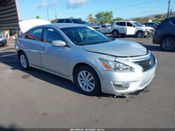  Salvage Nissan Altima