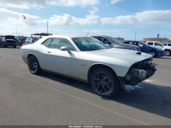  Salvage Dodge Challenger