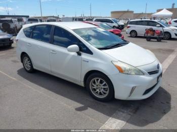 Salvage Toyota Prius v
