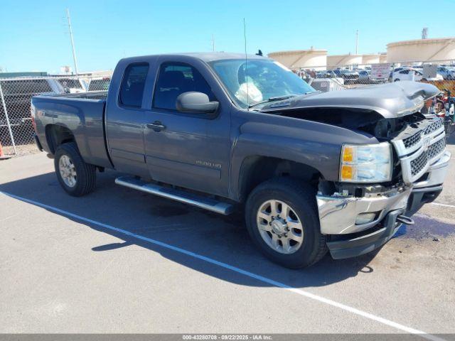  Salvage Chevrolet Silverado 2500