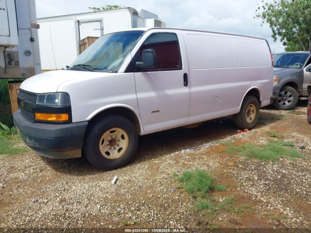 Chevrolet Express Work Van Image 6