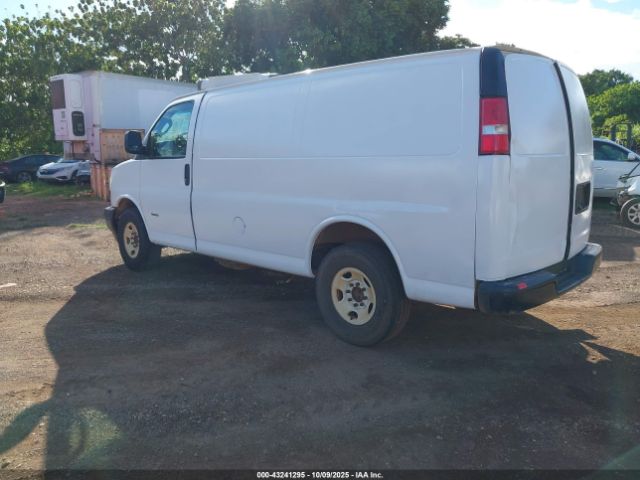 Chevrolet Express Work Van Image 9