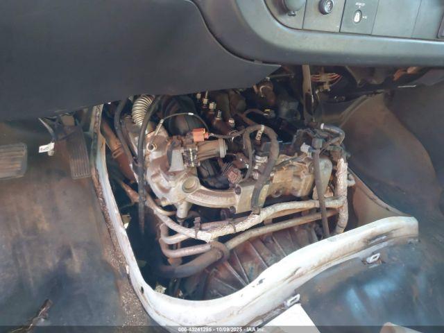 Chevrolet Express Work Van Image 14