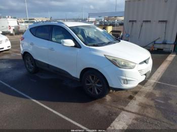 Salvage Hyundai TUCSON