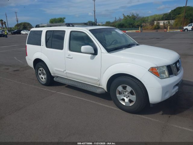 Nissan Pathfinder Se Image 1