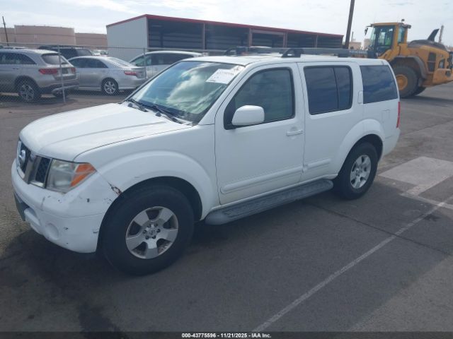 Nissan Pathfinder Se Image 2