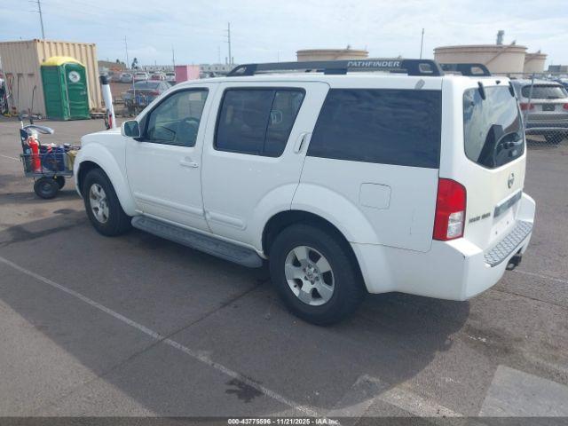 Nissan Pathfinder Se Image 3