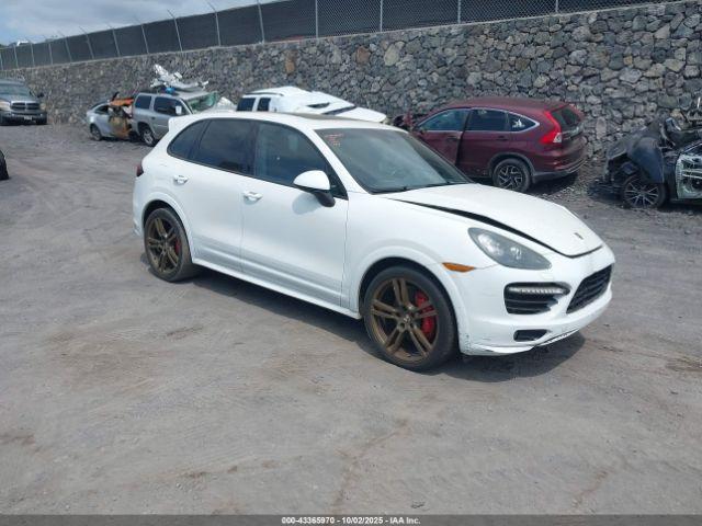  Salvage Porsche Cayenne