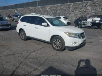  Salvage Nissan Pathfinder