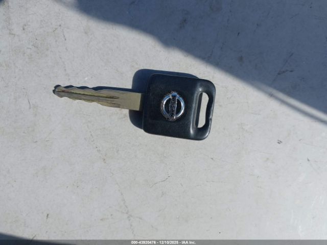 Nissan Frontier Xe Image 10