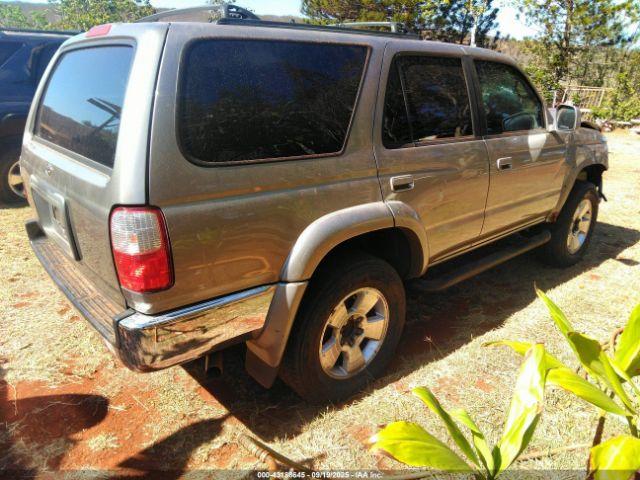 Toyota 4Runner Sr5 V6 Image 3