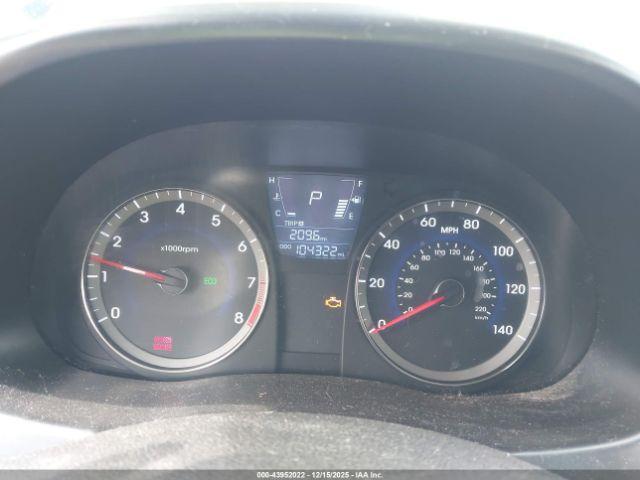 Hyundai ACCENT Gs Image 5