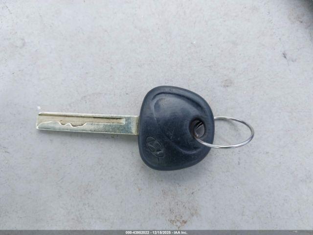 Hyundai ACCENT Gs Image 8