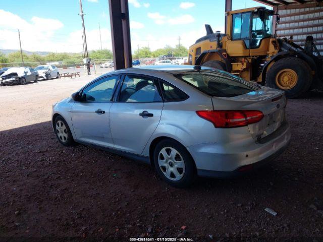 Ford Focus S Image 4