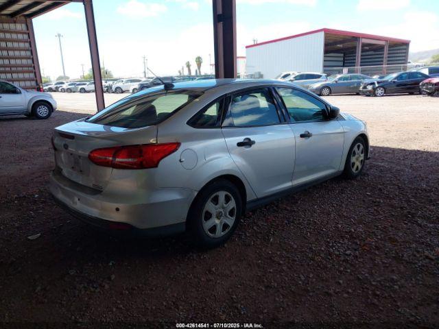 Ford Focus S Image 10