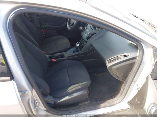 Ford Focus S Image 7