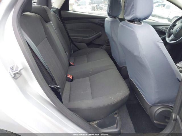 Ford Focus S Image 5