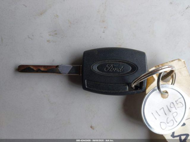 Ford Focus S Image 8