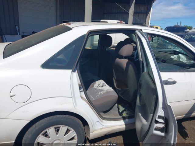 Ford Focus Zx4 Image 8