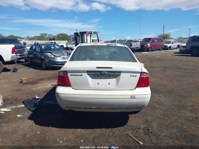 Ford Focus Zx4 Image 2