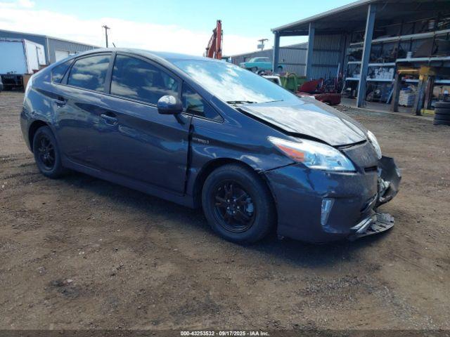  Salvage Toyota Prius