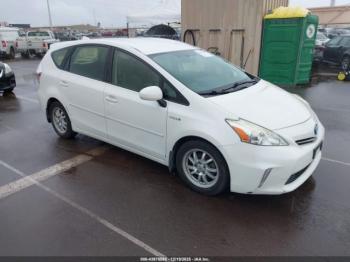  Salvage Toyota Prius v