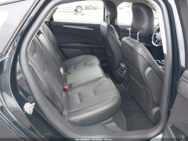 Ford Fusion Titanium Image 6