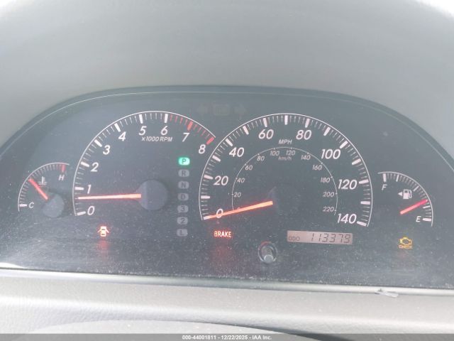 Toyota Camry Image 9