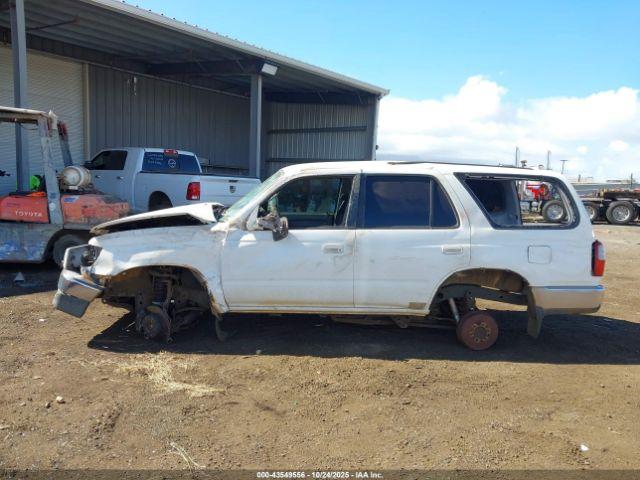 Toyota 4Runner Sr5 V6 Image 13