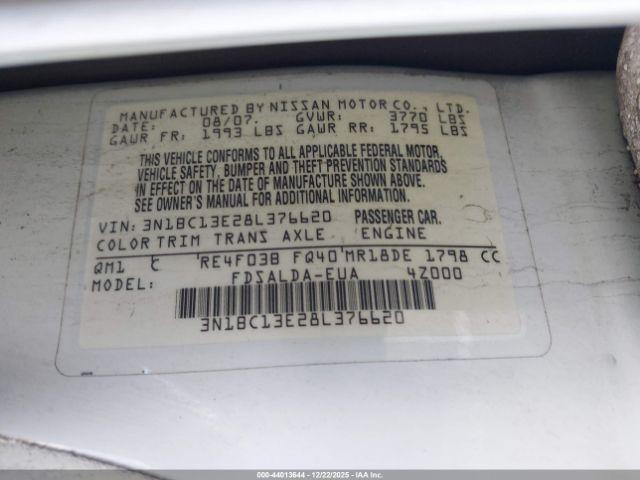 Nissan Versa 1.8s Image 2