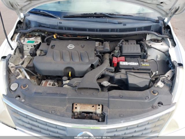 Nissan Versa 1.8s Image 10