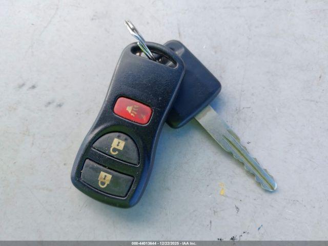 Nissan Versa 1.8s Image 8