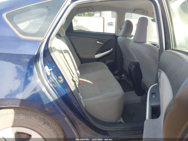 Toyota Prius Image 8