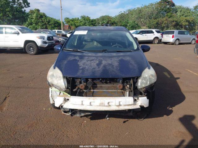 Toyota Prius Image 16