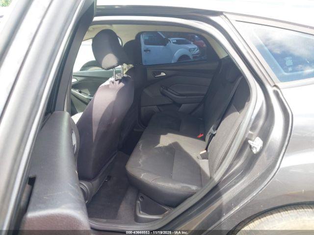 Ford Focus Se Image 6